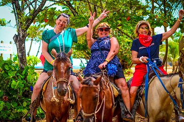 Horseback riding, coffee and chocolate tasting and Macao beach