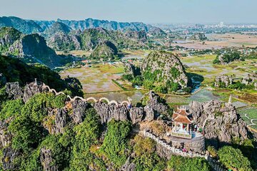 Discover Hoa Lu, Tam Coc & Mua Caves - Deluxe Day Trip from Hanoi