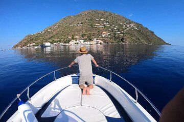 Capri on a private 19 foot boat with Skipper