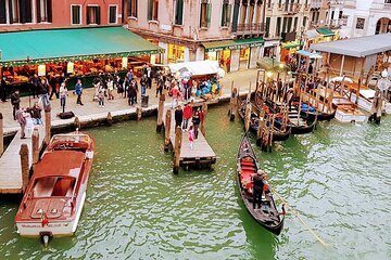 Wine Tasting and Cicchetti Stroll Guided Tour 