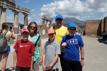 Kid-friendly Pompeii and Vesuvius Private Tour from Sorrento