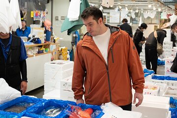 Toyosu Fish Market Private Tour and Cooking Experience