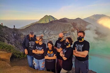 4D3N Ijen Crater,Papuma Beach, Tumpak Sewu Waterfal & Mount Bromo