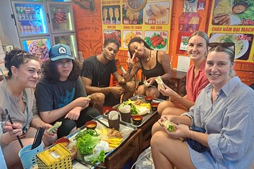 Hanoi Street Food Tour with Local Guide 