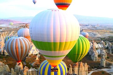 Cappadocia Hot Air Balloon Flight / Over Goreme & FairyChimneys 