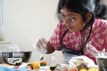 Private & Small Group 3 Types of Sushi Lesson & Supermarket Tour 