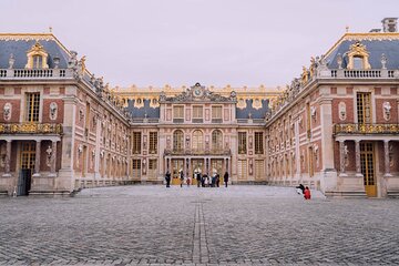Private Paris Versailles Palace Passport Transfers (01 - 07 Pax)