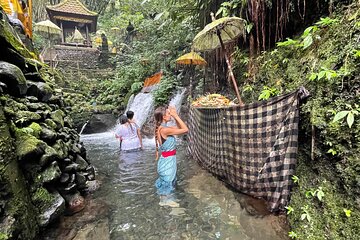 Melukat Purification Ceremony at Pesiraman Dalem Pingit Sebatu