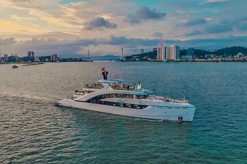 Stunning Sunset & Luxury Yacht Dinner - Halong City Night View