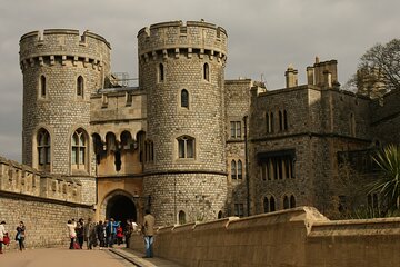 Layover Windsor Private Tour from LHR Including Passes