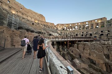 Colosseum & Ancient Rome Access with a Host 
