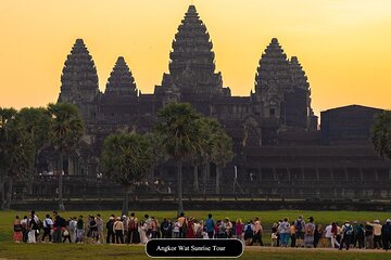 1-Day Amazing Angkor Wat Tour with Sunrise With Tour Guide