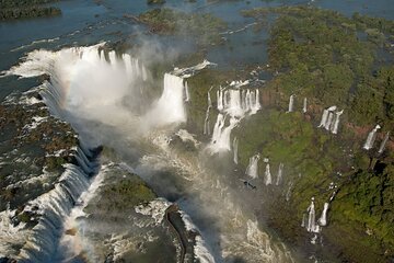 One day tour of two waterfalls in Brazil and Argentina