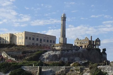  Muir Woods and Sausalito in Afternoon with Alcatraz Night Tour 