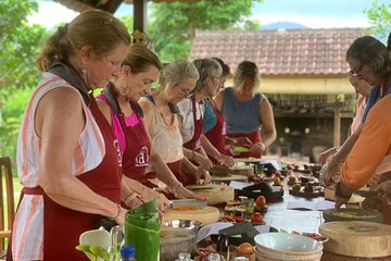 Balinese Vegan Cooking Class with Fresh Harvesting & Garden Tour