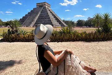 Tour to Chichen Itza Cenote Ikkil and Mayan Cuisine from Tulum