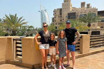 Dubai Sightseeing Tour: Explore Old and Modern City