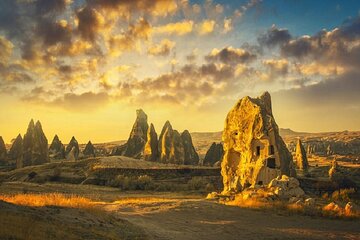 Istanbul to Cappadocia Green Day Tour via Plane