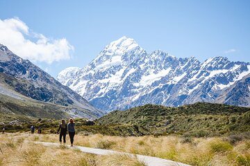 Full-Day Guided Sightseeing Tour of Mount Cook from Queenstown