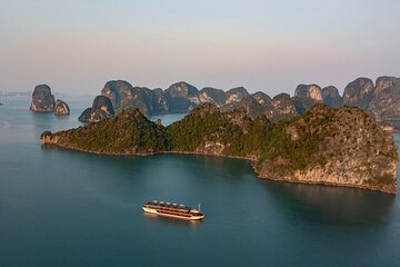 3 Days 2 Nights in Lan Ha Bay with Icon Cruise from Hanoi