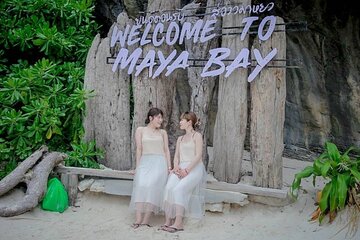 Phi Phi Island Trip with Big Boat from Phuket