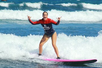 Surfing Group Lesson Level 1 Beach Surfer