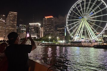 Evening Sightseeing Cruise on BIscayne Bay Miami