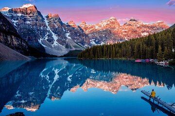 SHUTTLE: Moraine Lake and Lake Louise from Banff (Round Trip)