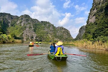 Deluxe Day Trip from Hanoi: Discover Hoa Lu, Tam Coc & Mua Caves 