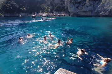 Shared capri tour ,swimming and visit of many caves