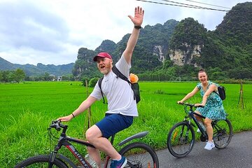 Private Ninh Binh Day Trip: Local Family, Trang An & Bich Dong