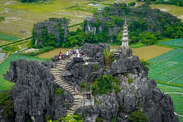 Highly Rated Ninh Binh Small Group Experience with Sunset Party