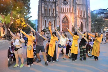 Hanoi Motorbike Evening Food Tour