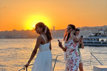 Istanbul Sunset Yacht Cruise on the Bosphorus with Transfers