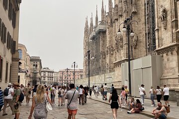Discover Rare Vintage Shops in Milan