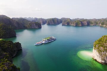 Full Day Explore Halong Bay from Hanoi 