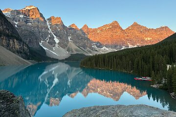 Sunrise at Moraine Lake and Lake Louise from Banff