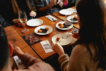 Savor Barcelona Culinary Delights with La Barceloneta Tapas Tour