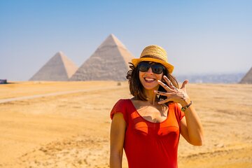 Cairo Over Day, Egyptian Museum, Pyramids & Lunch From Hurghada 