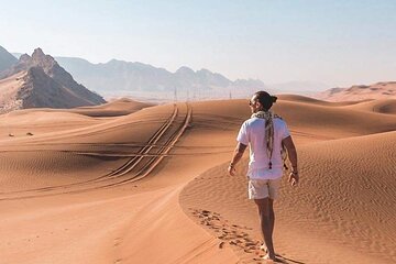 Morning Desert Safari Dubai with Dune Bashing & Sandboard