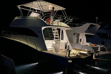 ViP Tour by Private Boat with Snorkeling and Lunch From Hurghada