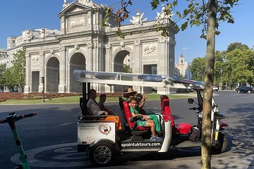 1 Hour Private Tuk tuk Tour in Madrid