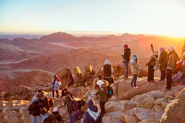 St. Catherine & Moses Mountain Sunrise Bus Tour with Breakfast