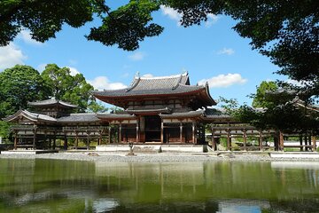 Private Day Tour to Kyoto and Uji for Classic Shrine and Matcha