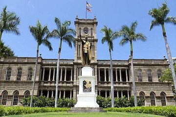 Battleships of WWII at Pearl Harbor Tour from Kauai 