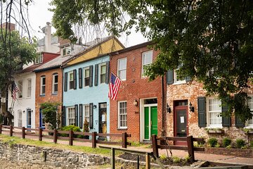 Washington: Potomac River Cruise & Guided Georgetown Walking Tour