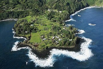 Road to Hana Deluxe Rainforest & Waterfall Experience from Oahu