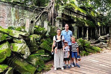 Angkor Wat 4 Day Tour Package and Two Way Airport Shuttle