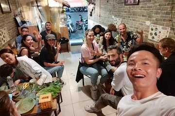 Private Hanoi Street Food Tour with Local Delicacies