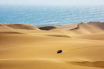 Jeep 4x4 Safari Atlantic Ocean & Desert Dunes with Berber Lunch 